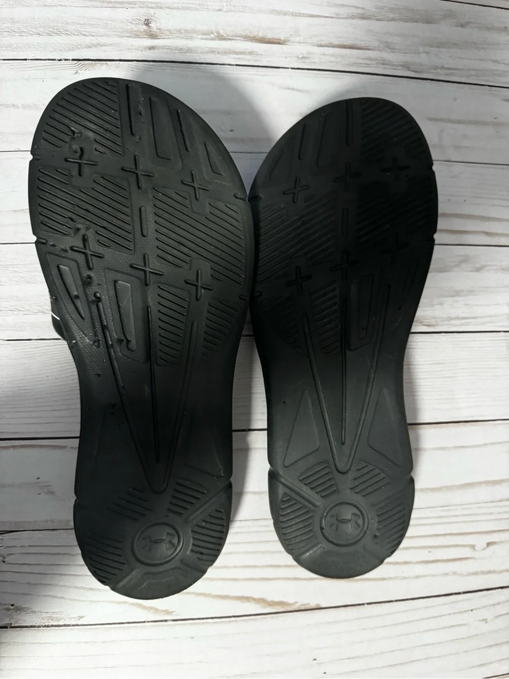 Under Armour Women’s size 11 Black Slide Sandals with White Tag Detail
